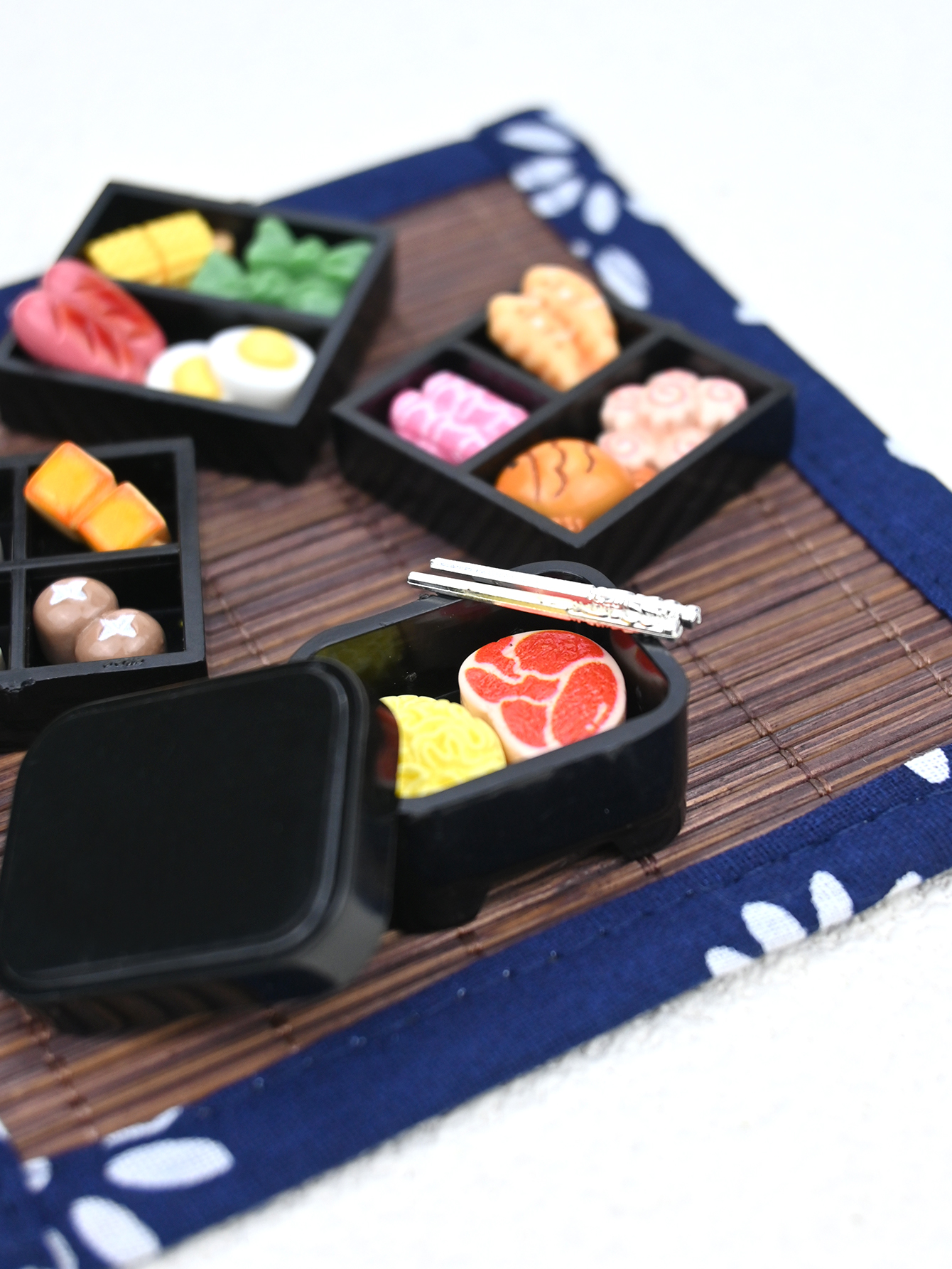 A Miniature Japanese Bento Sce - огляд і ціна Japanese Food Lifestyle